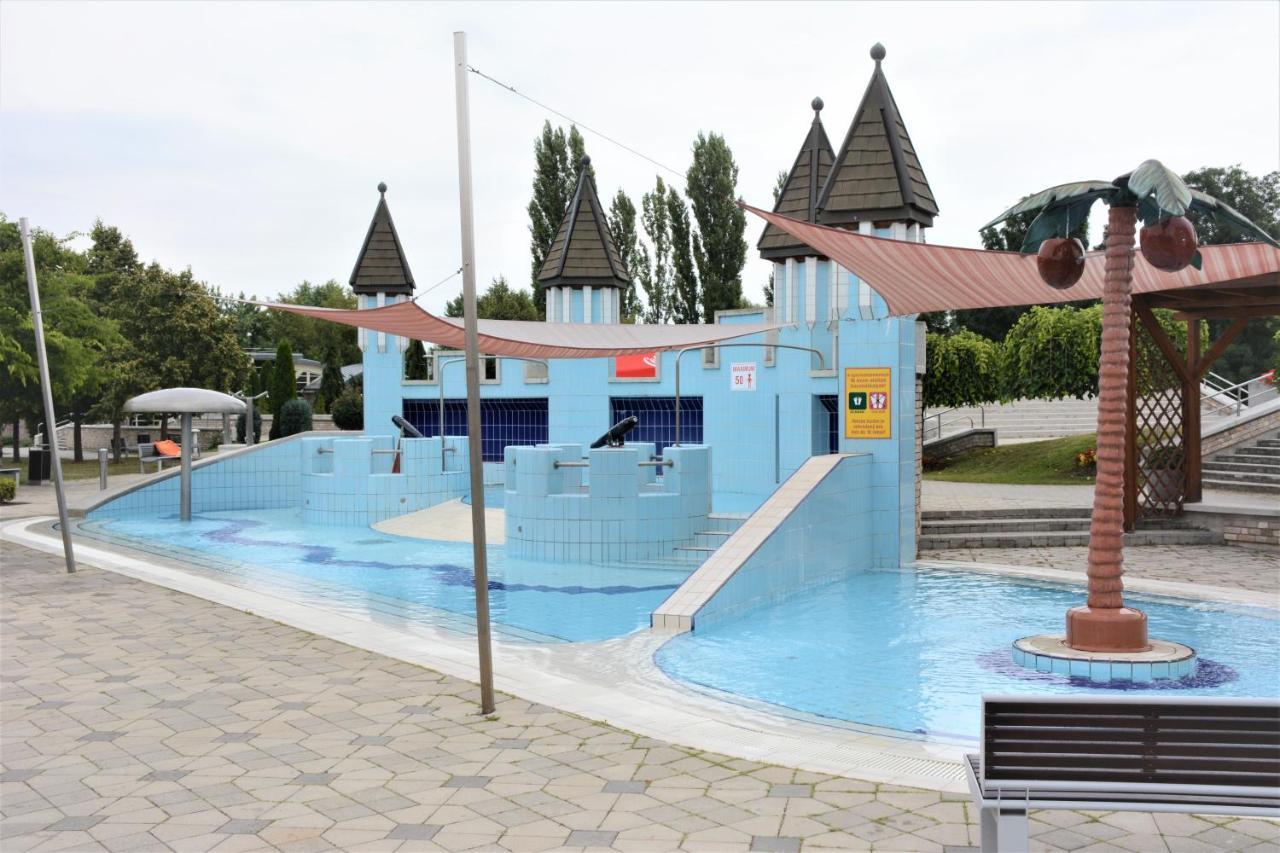 Tisia Hotel & Spa Tiszaújváros Exteriör bild