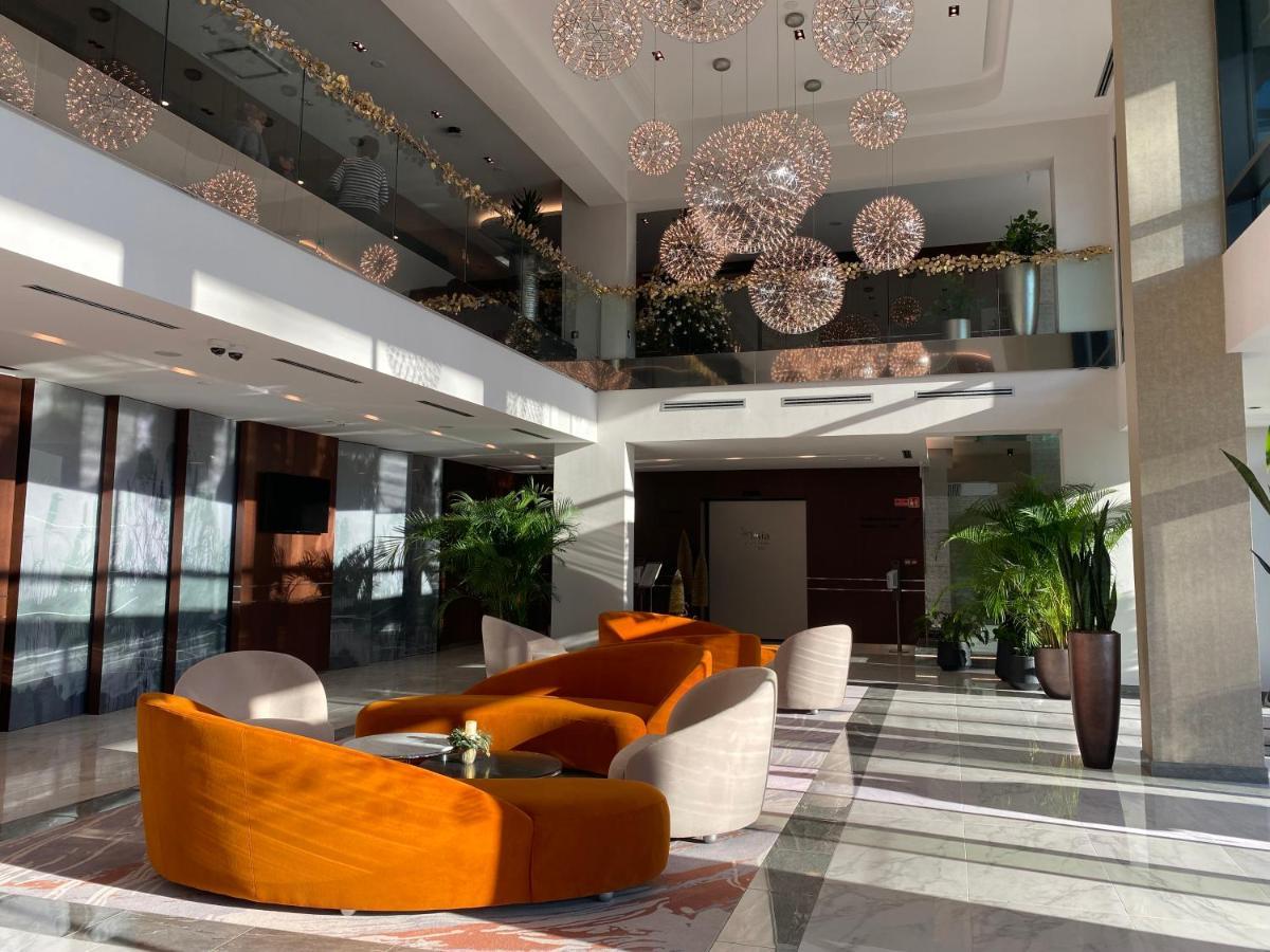 Tisia Hotel & Spa Tiszaújváros Exteriör bild