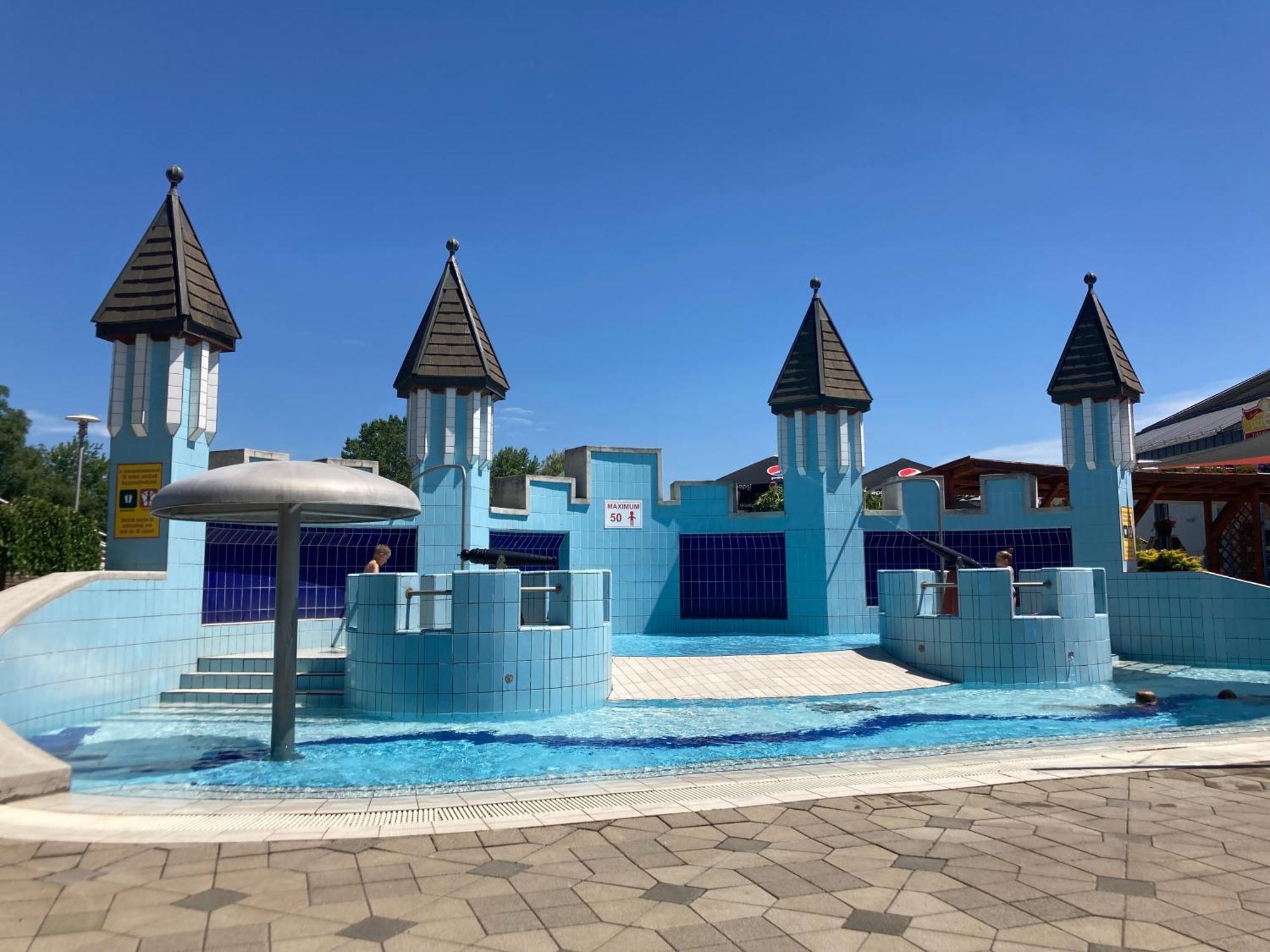 Tisia Hotel & Spa Tiszaújváros Exteriör bild